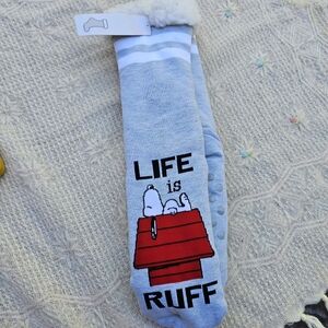 NWT- Snoopy Fuzzy Slipper Socks (One Size)
